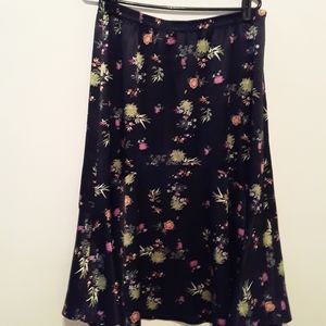 Spring/summer godet-bottom skirt